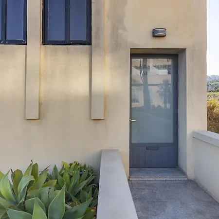 Beachfront 2 Bedroom Holiday Home Is-Sellum Exterior photo
